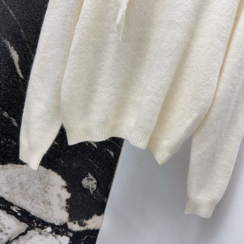 chr1st1an D10r sweaters